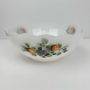 Arcopal Fruits de France Medium Scalloped milk glass serving bowl, Vintage, 70s